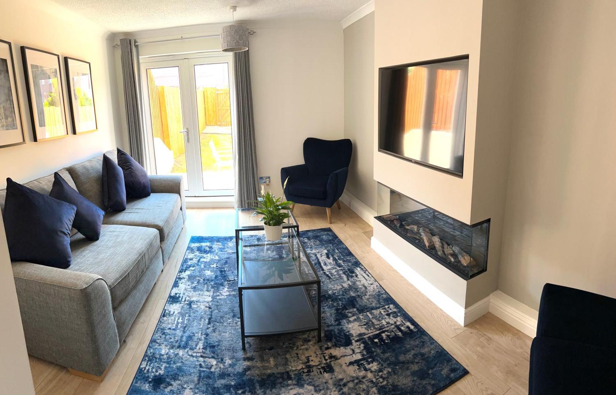 3 Bedroom - 2 Bathroom Townhouse In Corstorphine Near Murrayfield Stadium - Direct Bus To Edinburgh City Centre In 20 Minutes - Two Private Parking Spaces - Private Sunny Garden - Recently Refurbished Екстер'єр фото